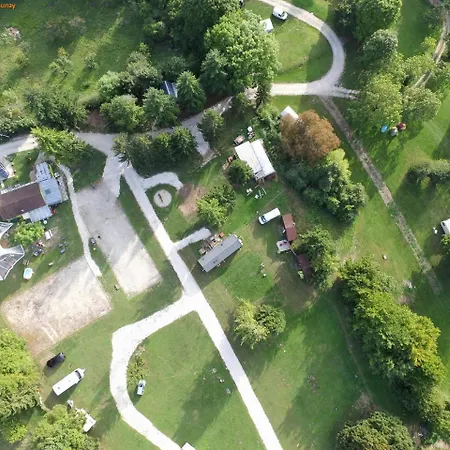 Campeggio Camping La Licorne Provins